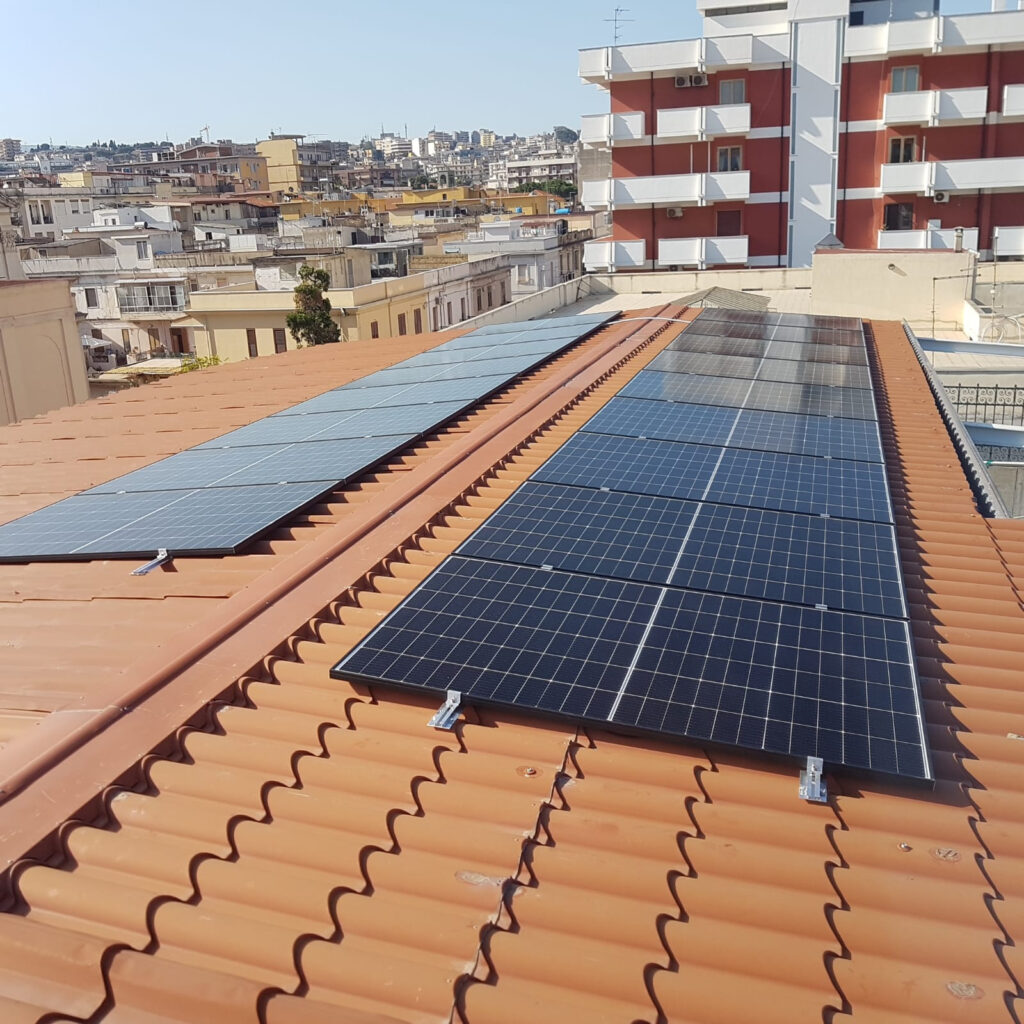 Fotovoltaico con accumulo Reggio Calabria: 7,2 kW con 15 kW di accumulo - zona S. Caterina