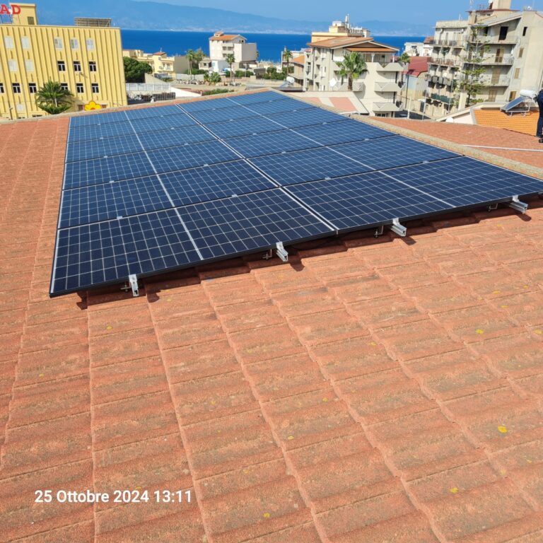 moduli trina solar installati sul tetto a pellaro